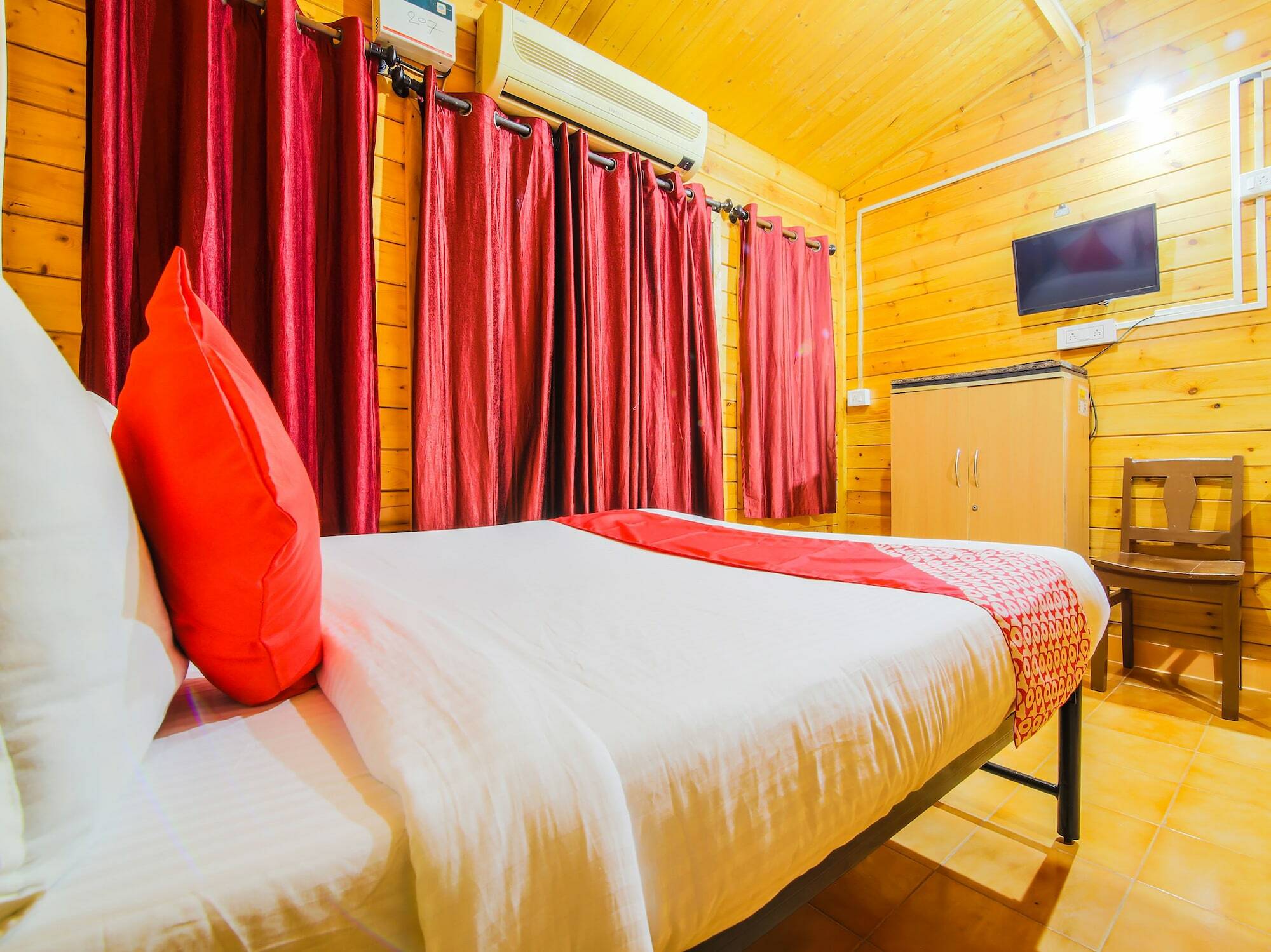 Royal Suites Анжуна Экстерьер фото